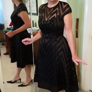Gorgeous Lela Rose Black Cocktail Dress